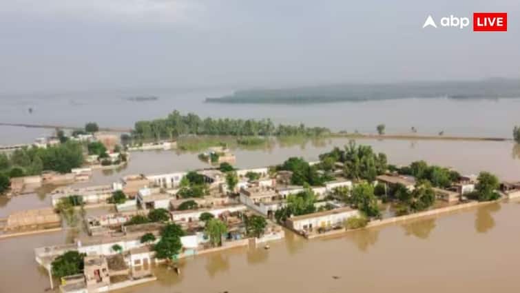 पाकिस्तान में अब तक की सबसे भीषण बाढ़, उफान पर तीन नदियां, 20 लाख लोग प्रभावित