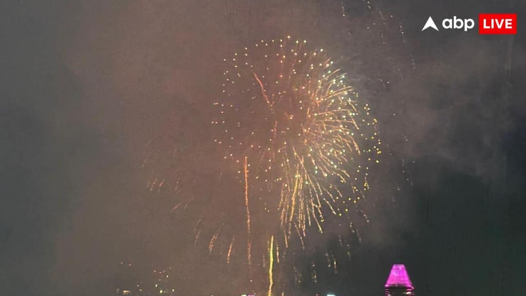 Happy New Year 2026: भारत से लेकर जापान तक, नए साल के जश्न में डूबी दुनिया, आतिशबाजी के साथ किया गया 2026 का स्वागत