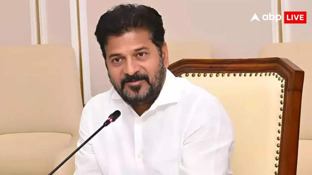 नांपल्ली कोर्ट में खुद पहुंचे CM रेवंत रेड्डी; 2019 की भव्य रैली और 2021 कोविड उल्लंघन के पुराने केस में दी हाजिरी