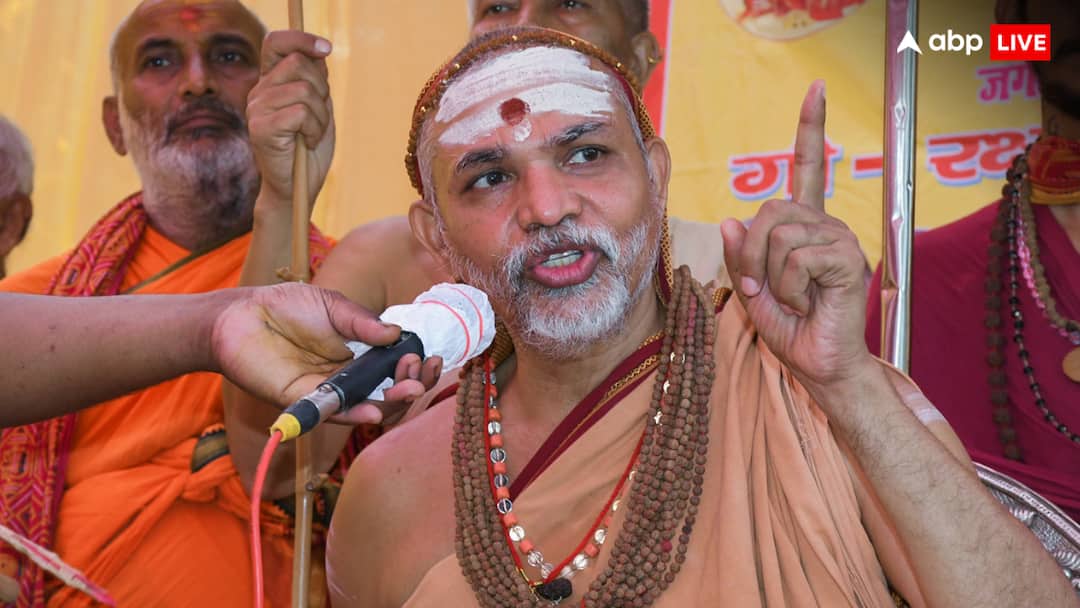 जगतगुरू शंकराचार्य स्वामी अविमुक्तेश्वरानंद गौरक्षा यात्रा लेकर पहुंचे फर्रुखाबाद, केंद्र और यूपी सरकार पर साधा निशाना
